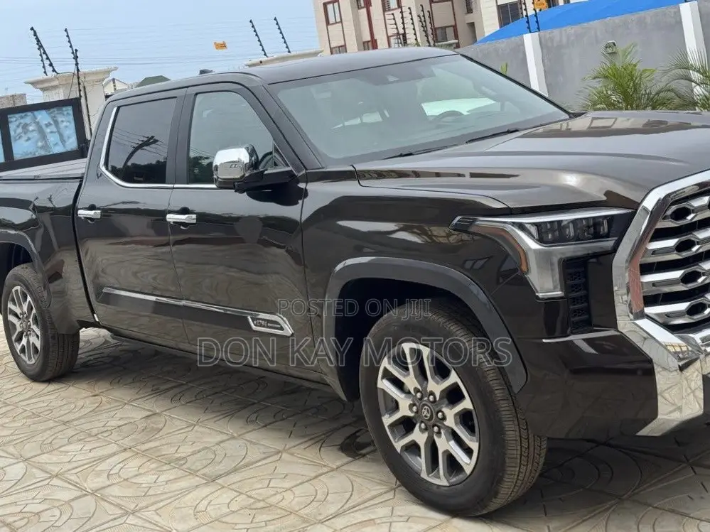 Toyota Tundra 1794 Edition CrewMax 6.5' Bed 2024 Gray