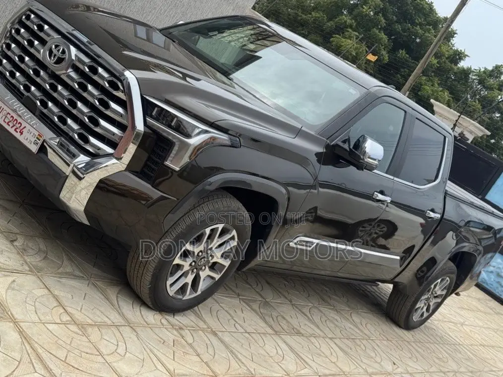 Toyota Tundra 1794 Edition CrewMax 6.5' Bed 2024 Gray