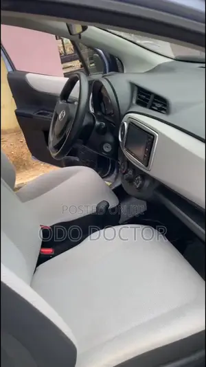 Toyota Vitz 2013 Blue