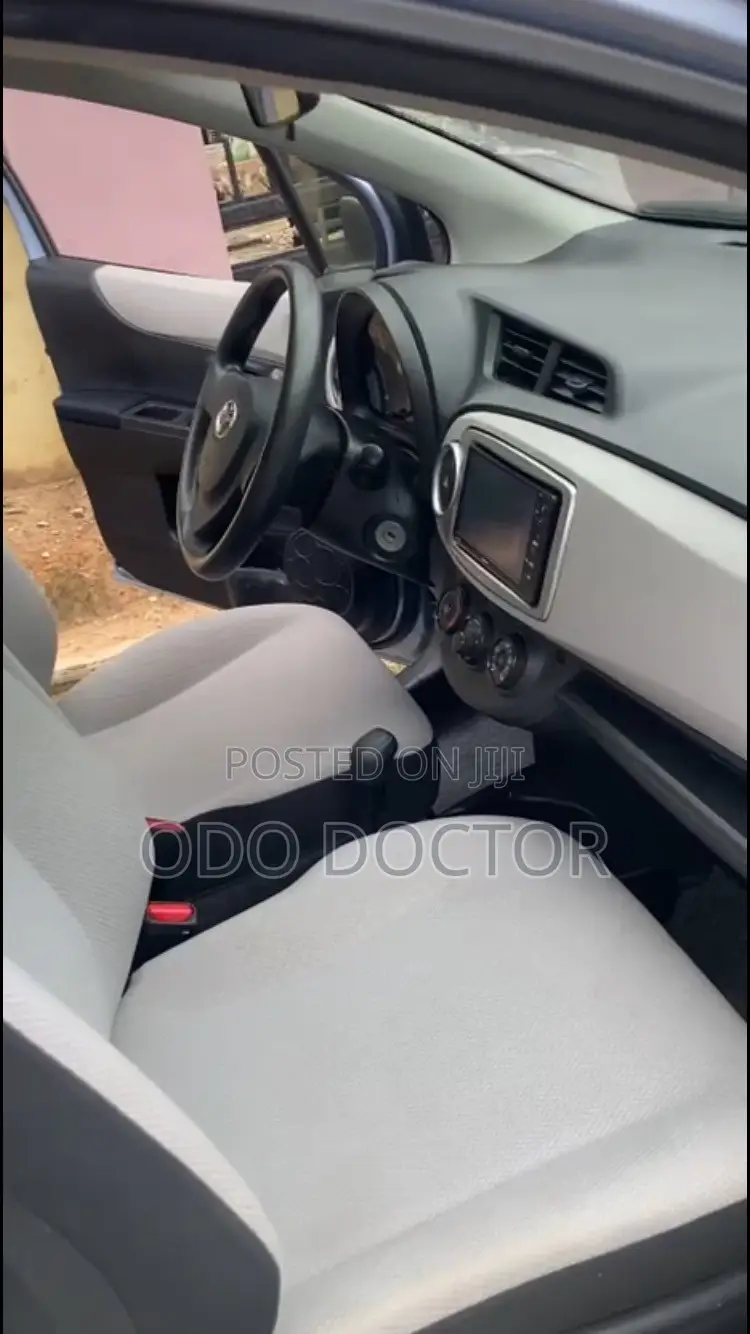 Toyota Vitz 2013 Blue