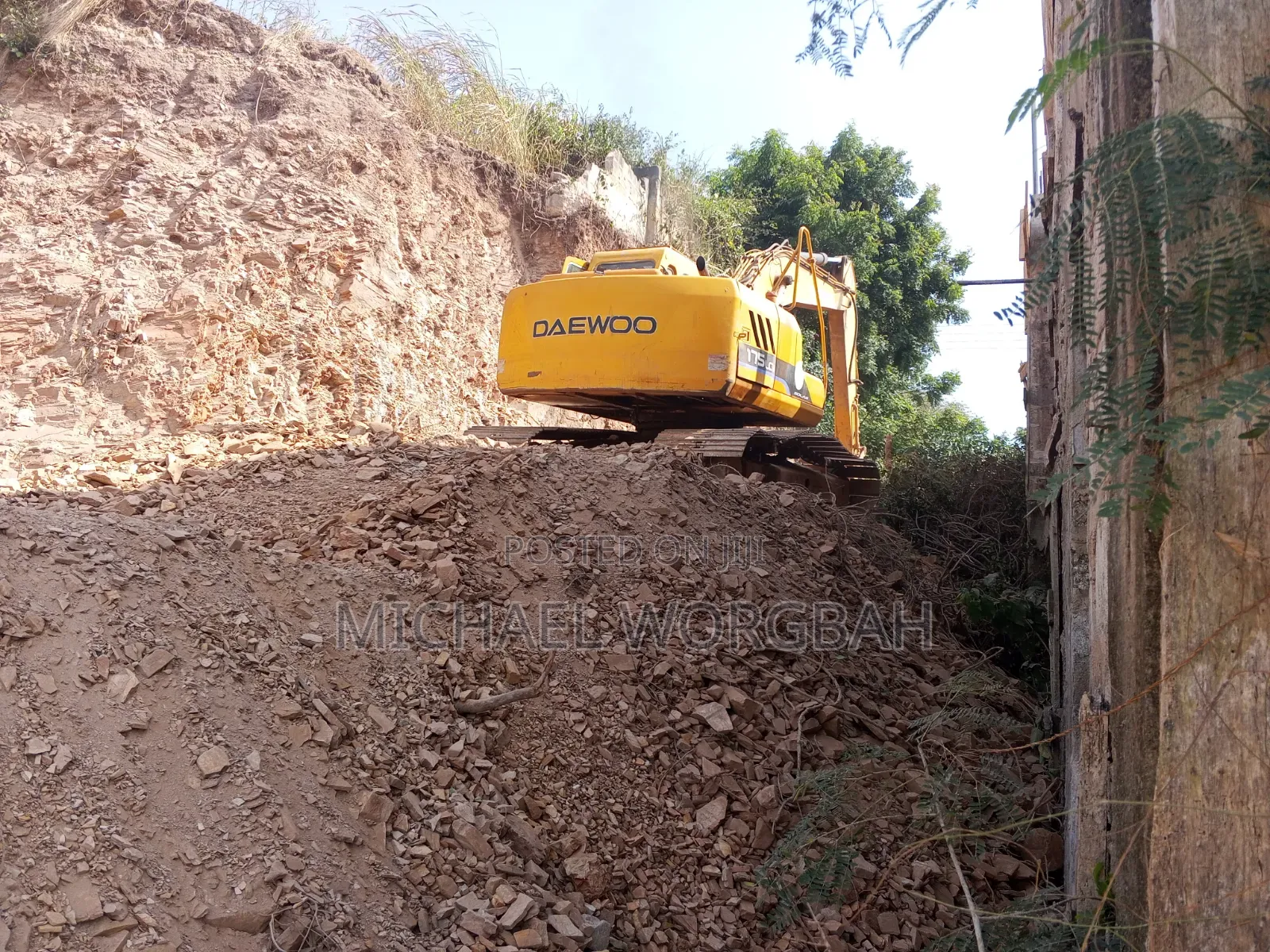 Excavator for Sale
