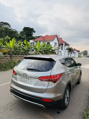 Hyundai Santa Fe 2016 Gray