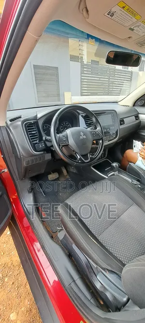 Mitsubishi Outlander SE FWD 2017 Red