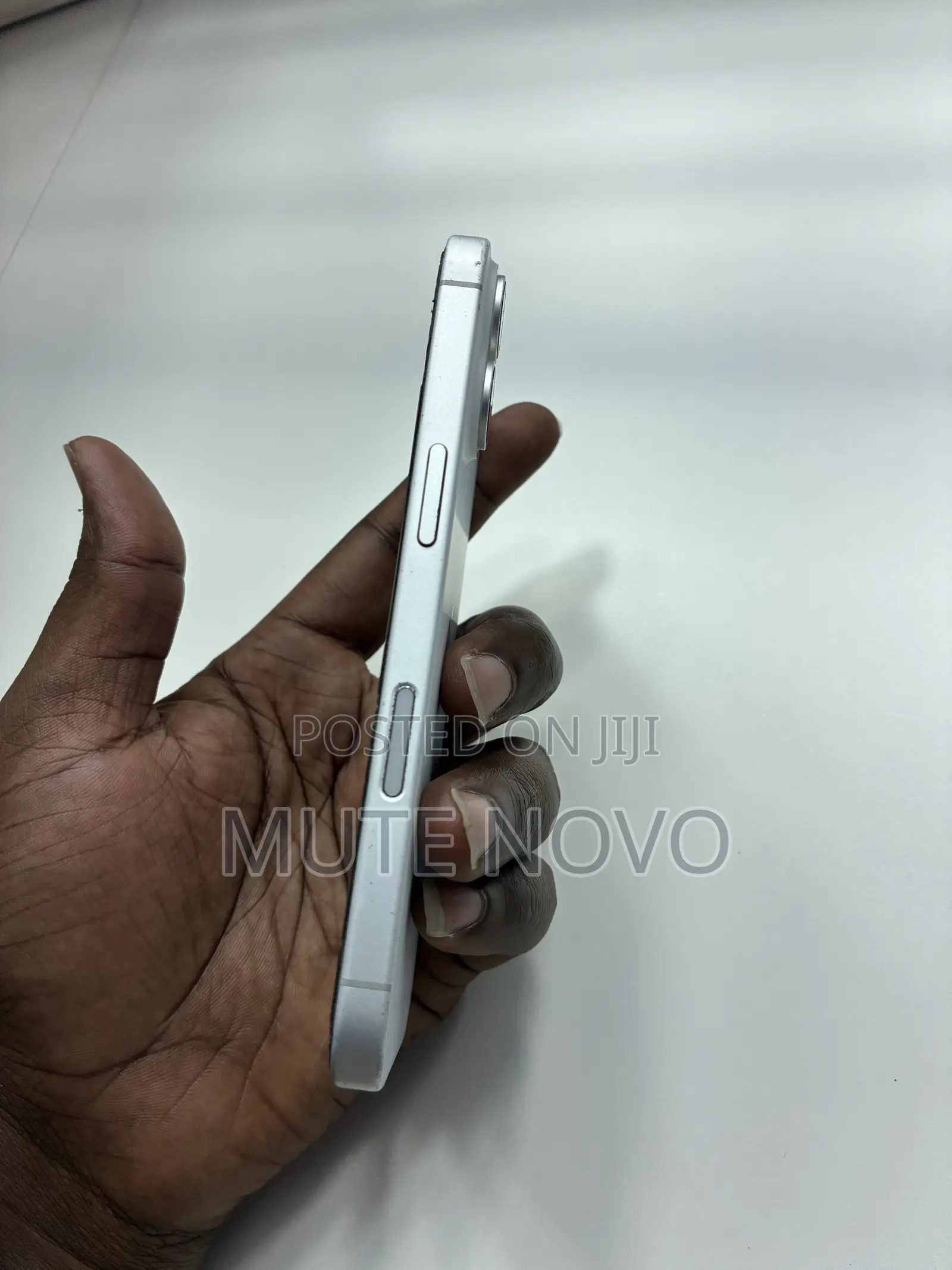 Apple iPhone 16 128 GB White
