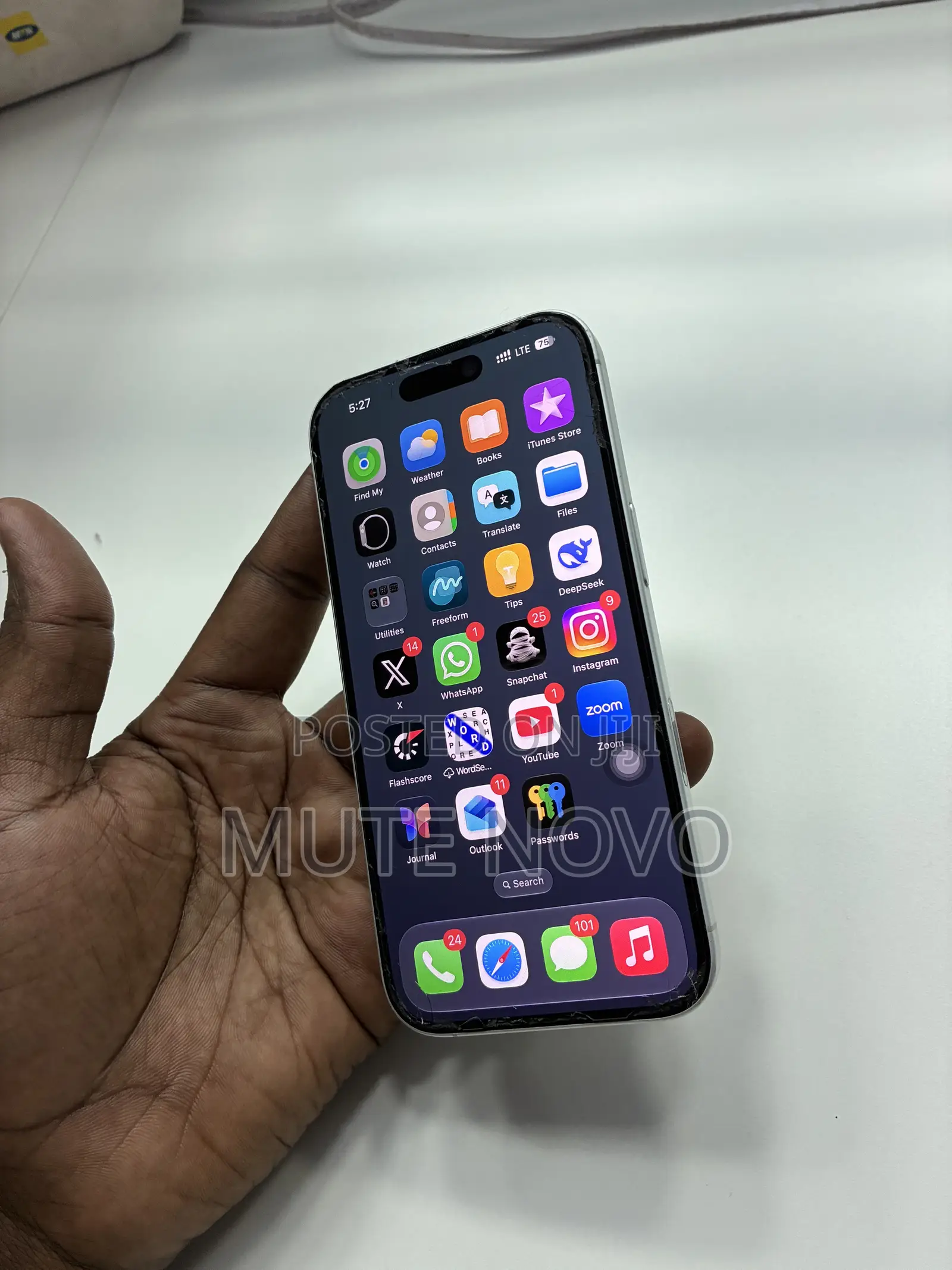 Apple iPhone 16 128 GB White