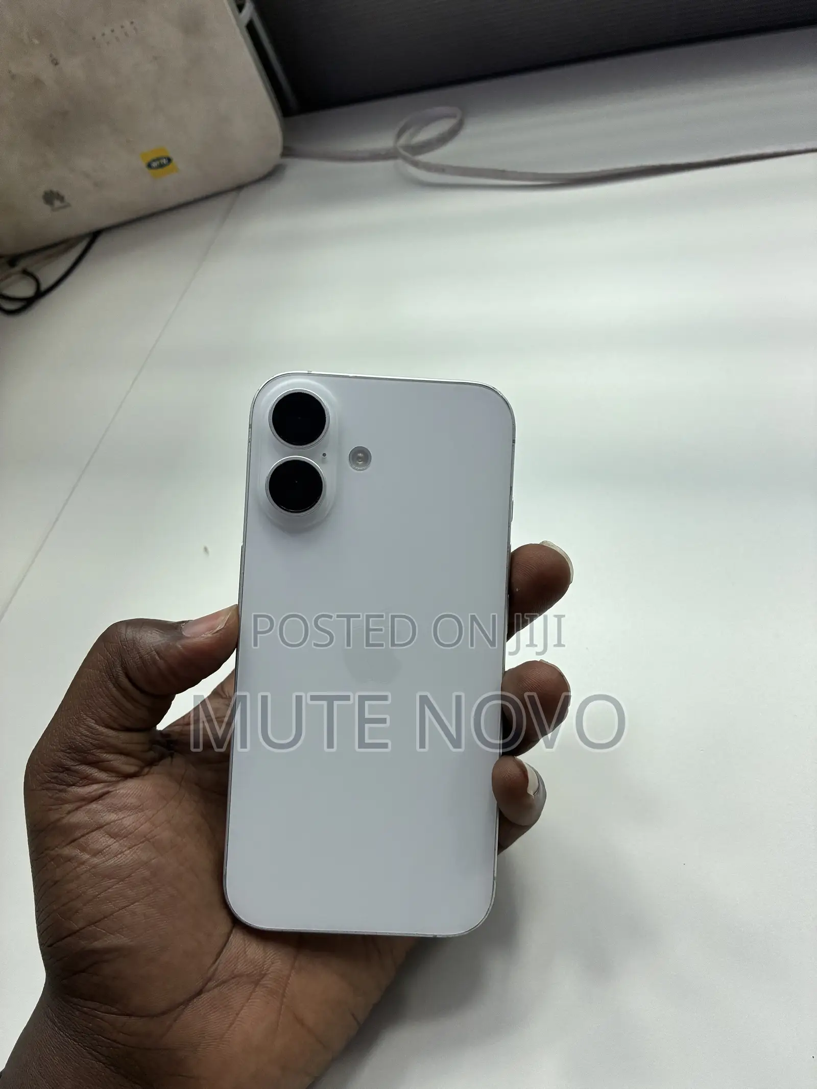 Apple iPhone 16 128 GB White