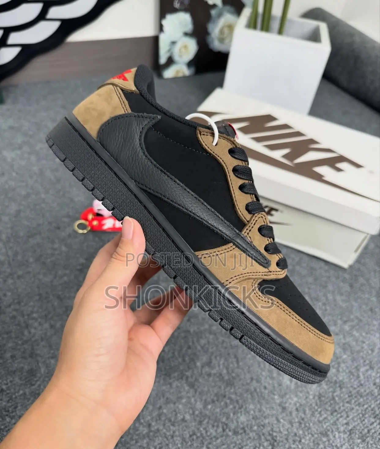 Jordan 1 Travis Scott- Brown/Black