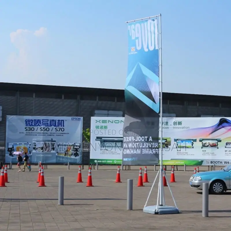 Teliscopic Stand With Branding