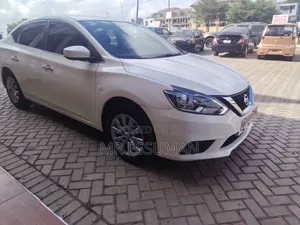 Nissan Sentra 2022 White