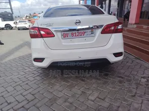 Nissan Sentra 2022 White