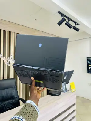 Laptop Alienware M15 R6 16GB Intel Core i7 SSD 1T