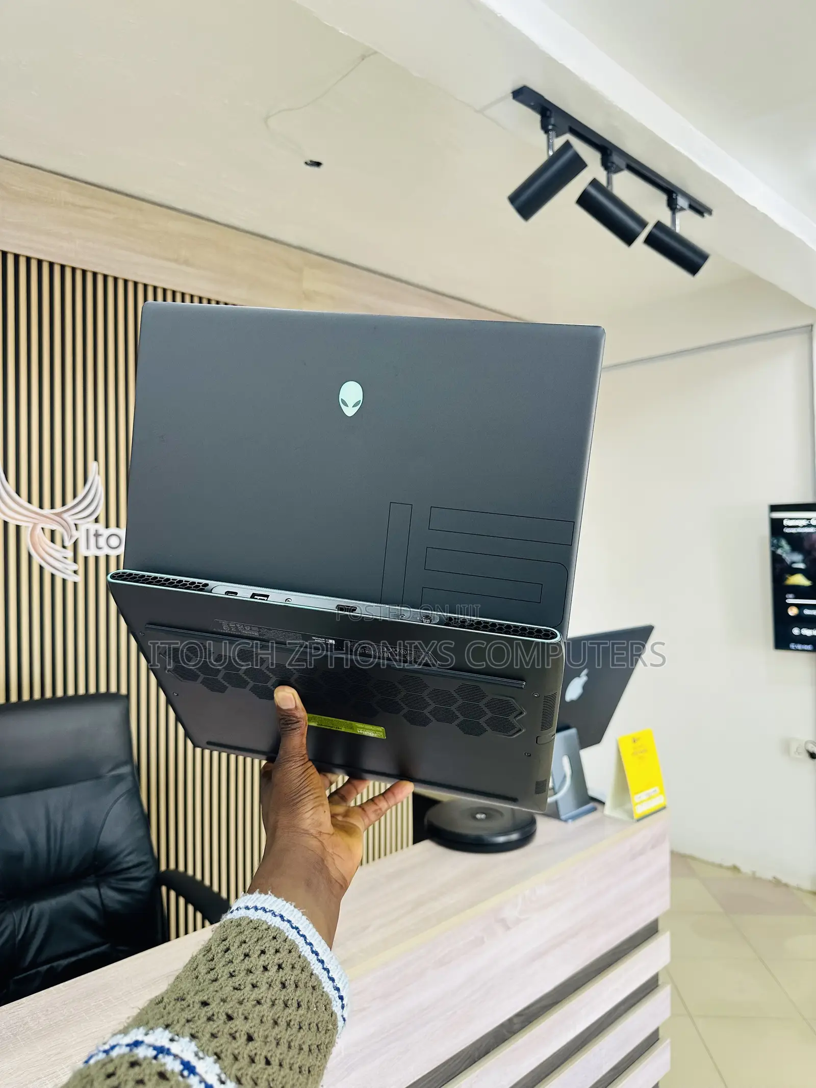 Laptop Alienware M15 R6 16GB Intel Core i7 SSD 1T
