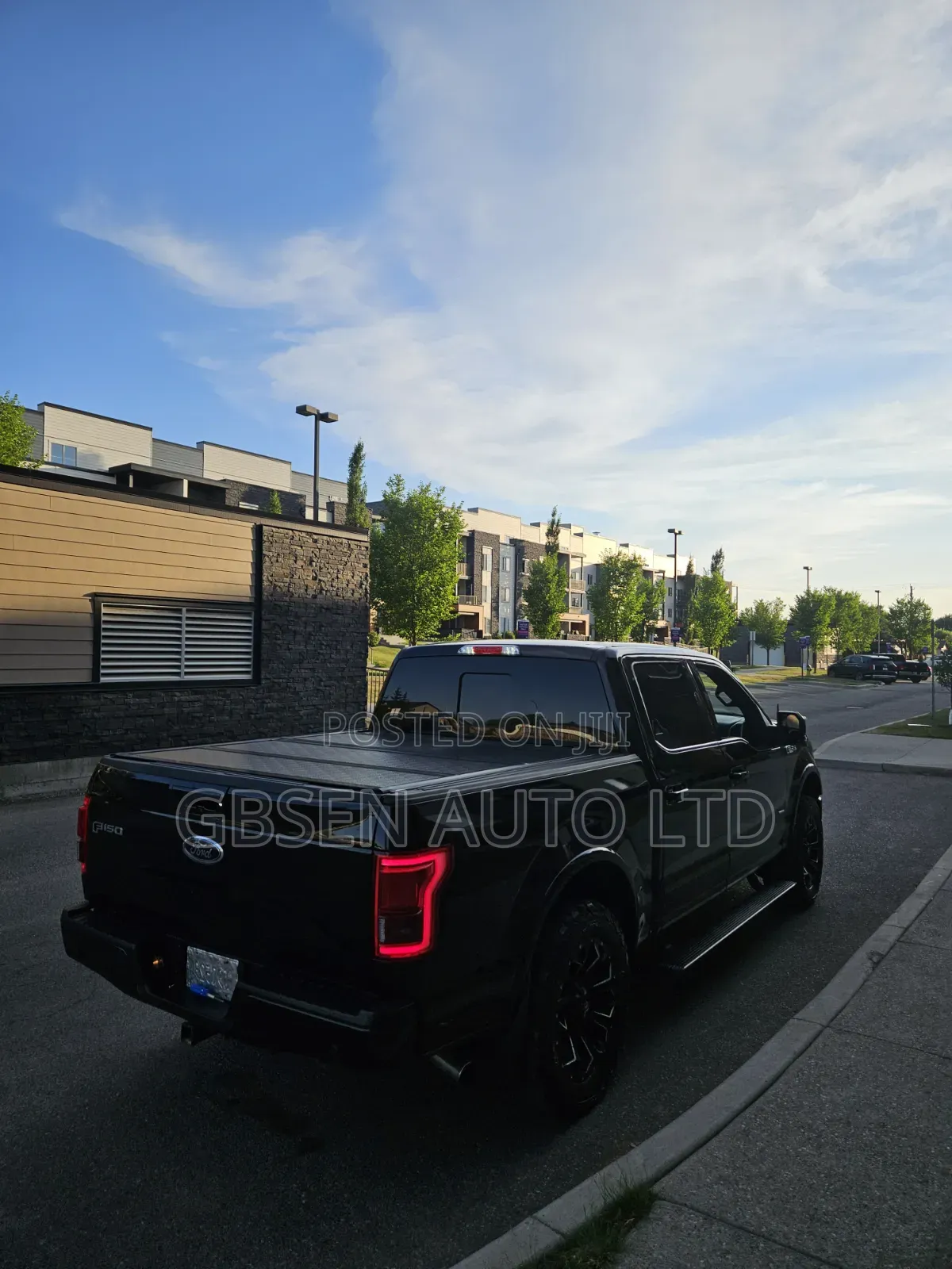 Ford F-150 Lariat 4x4 SuperCrew Cab Styleside 5.5 ft. box 145 in. WB