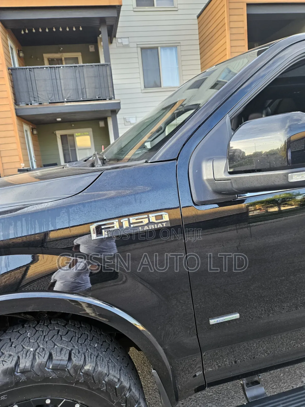 Ford F-150 Lariat 4x4 SuperCrew Cab Styleside 5.5 ft. box 145 in. WB