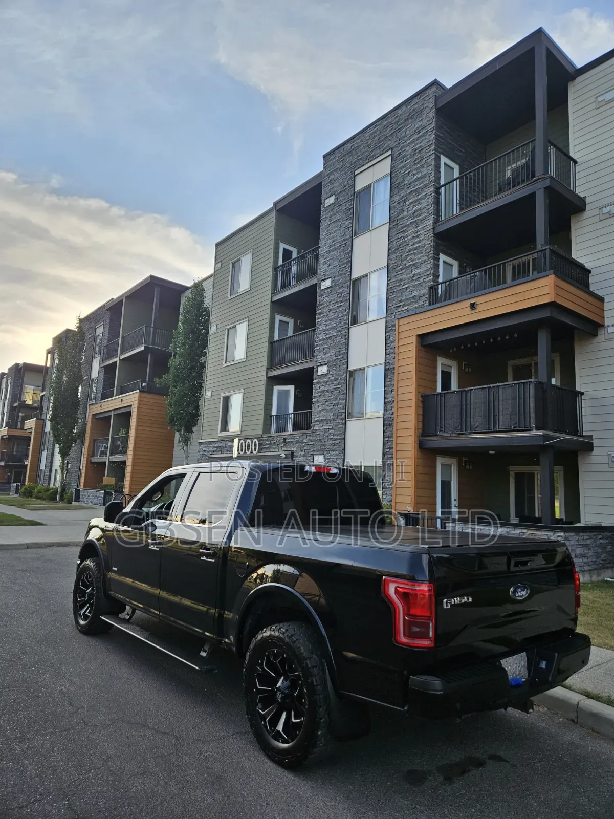 Ford F-150 Lariat 4x4 SuperCrew Cab Styleside 5.5 ft. box 145 in. WB