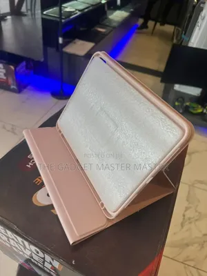 Apple iPad 10th Gen / A16 10.9" Folio Case