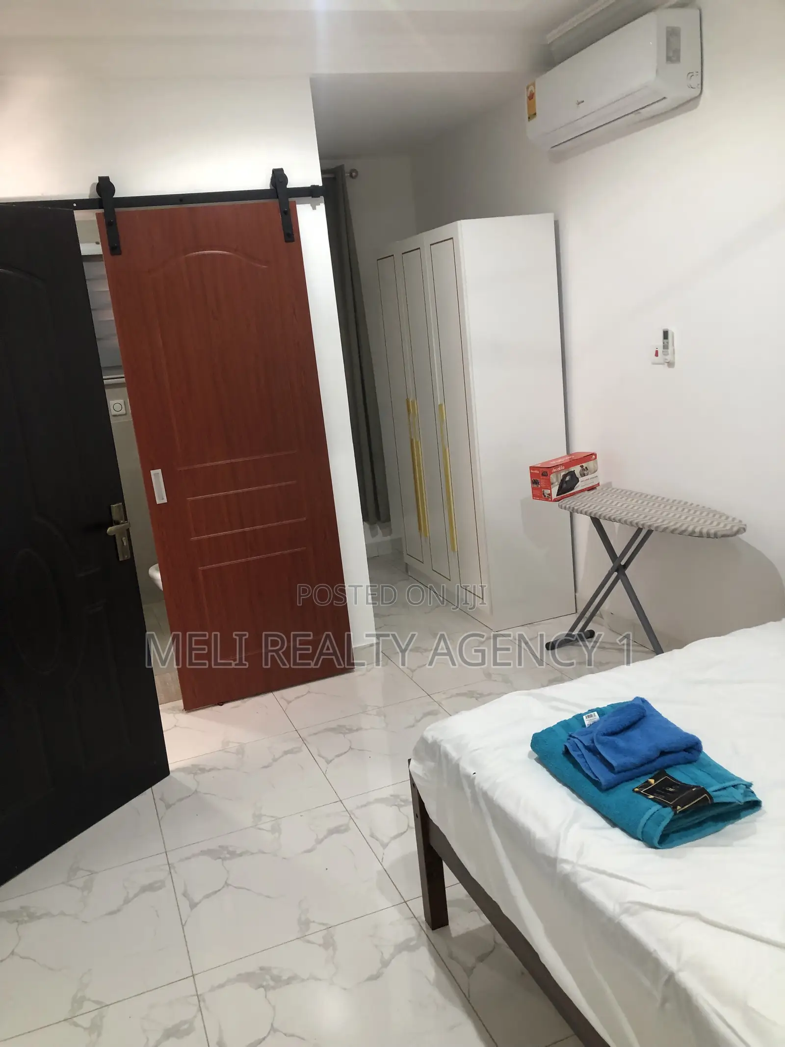 Furnished 1bdrm Apartment in West Hills Mall Area for rent