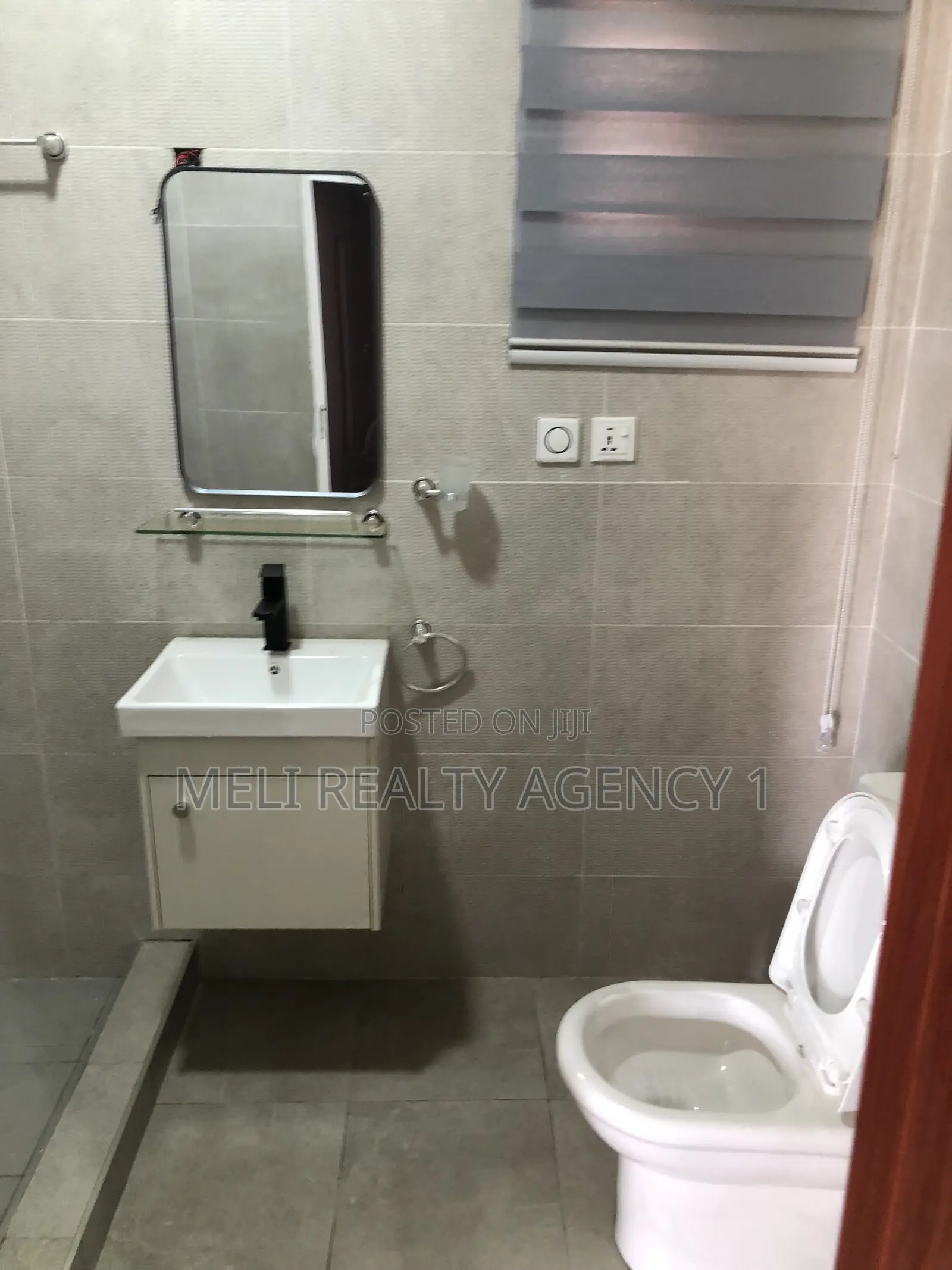 Furnished 1bdrm Apartment in West Hills Mall Area for rent