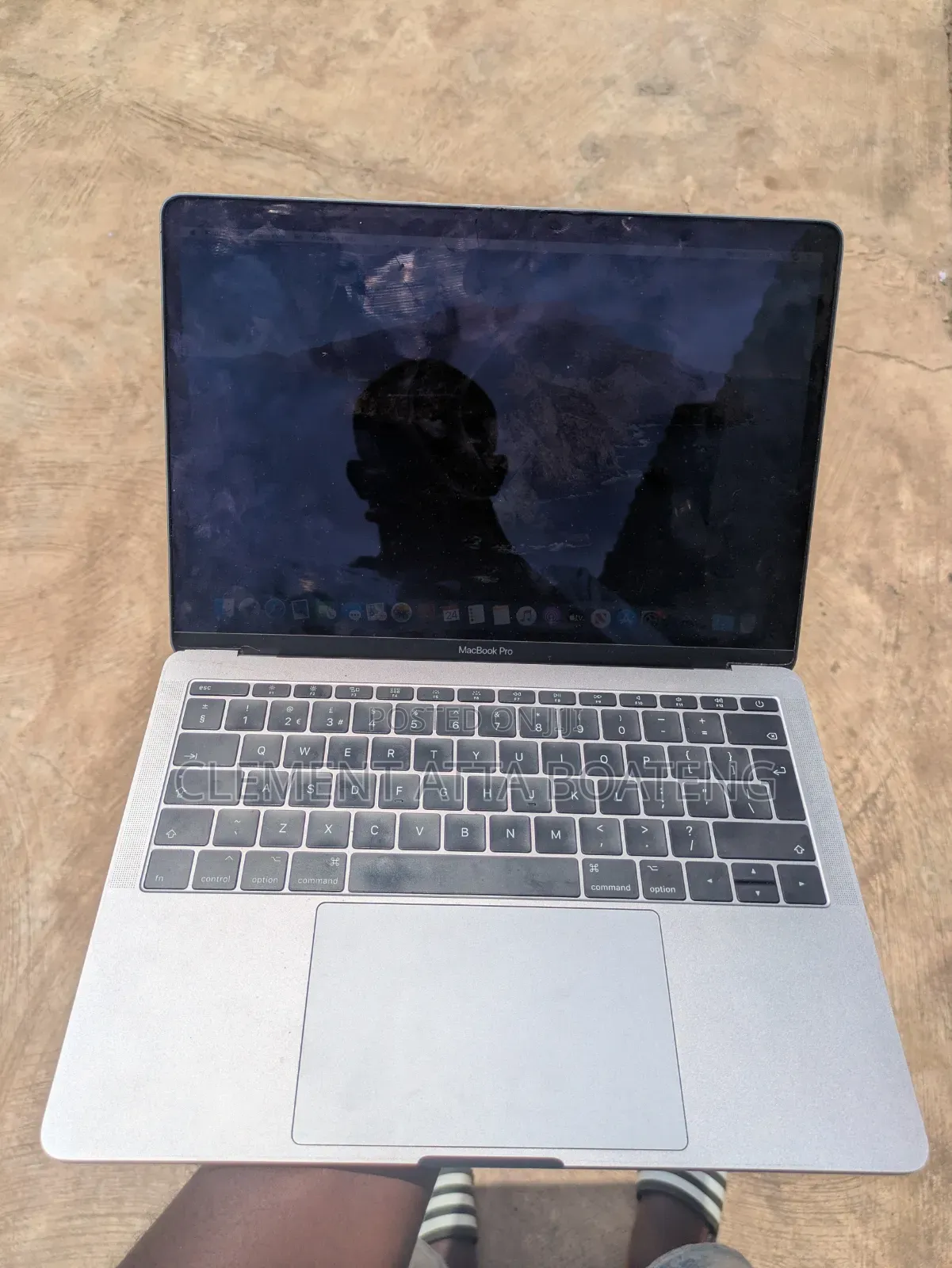 New Laptop Apple MacBook Pro 2017 8GB Intel Core i5 SSD 128GB