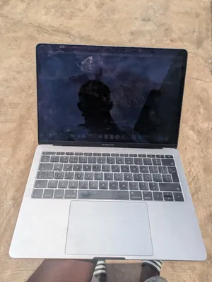 New Laptop Apple MacBook Pro 2017 8GB Intel Core i5 SSD 128GB