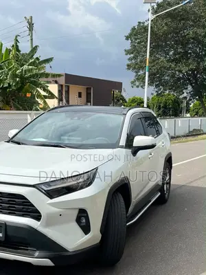New Toyota RAV4 2023 White