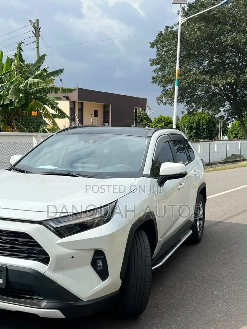 New Toyota RAV4 2023 White