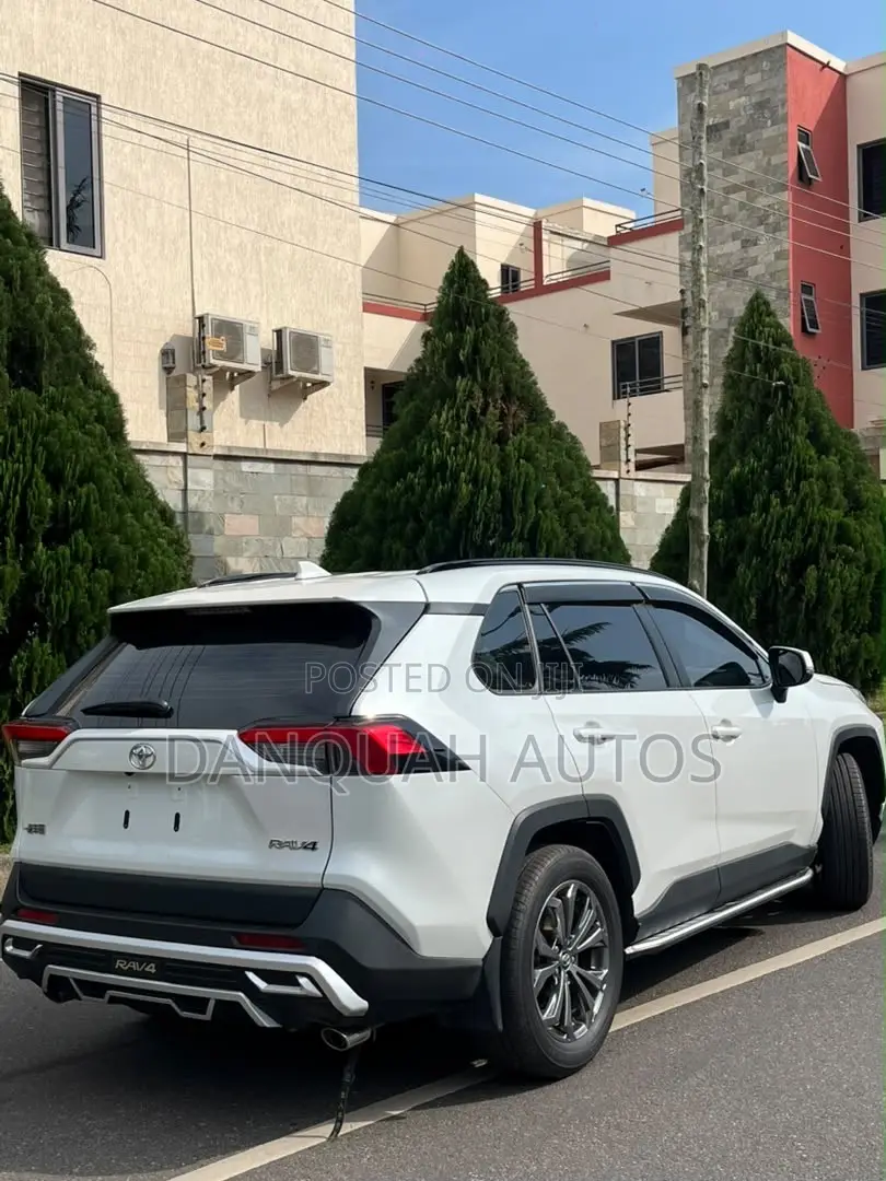 New Toyota RAV4 2023 White