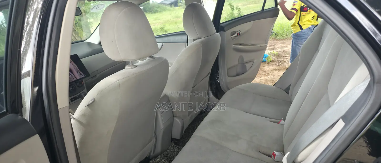 Toyota Corolla L 4dr Sedan (1.8L 4cyl 5M) 2012 Black