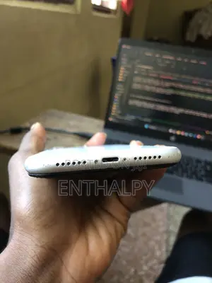 Apple iPhone XR 128 GB White