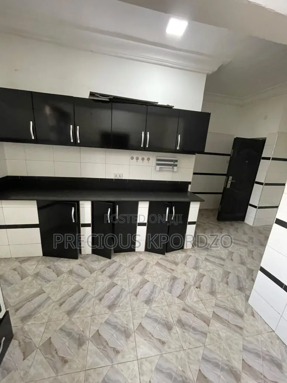 2bdrm Apartment in Lakeside Estate for rent