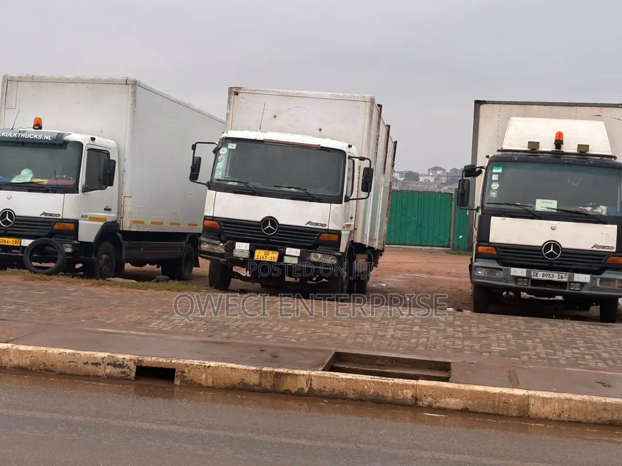 Benz Cargo Truck for Rental, Haulage & Goods Transportation