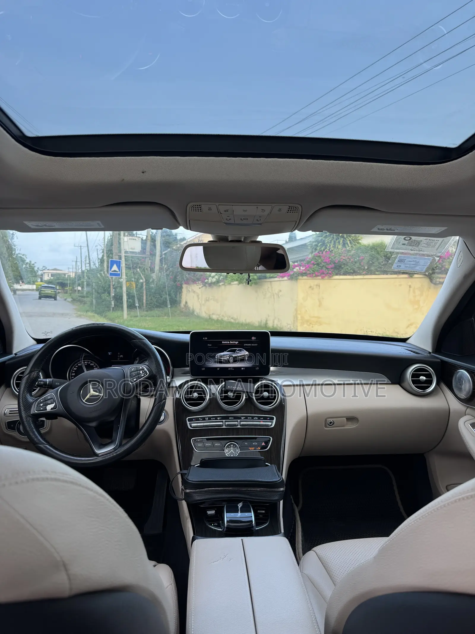 Mercedes-Benz C300 Luxury Sedan RWD (2.0L 4cyl 7A) 2017 Blue