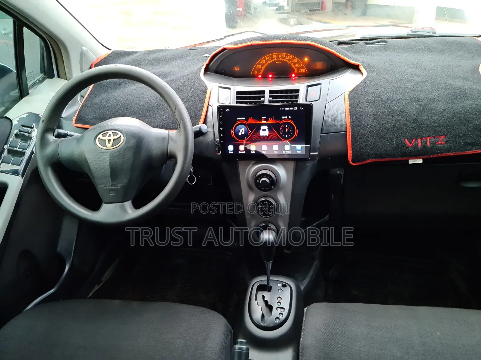Toyota Vitz 2009 Off white