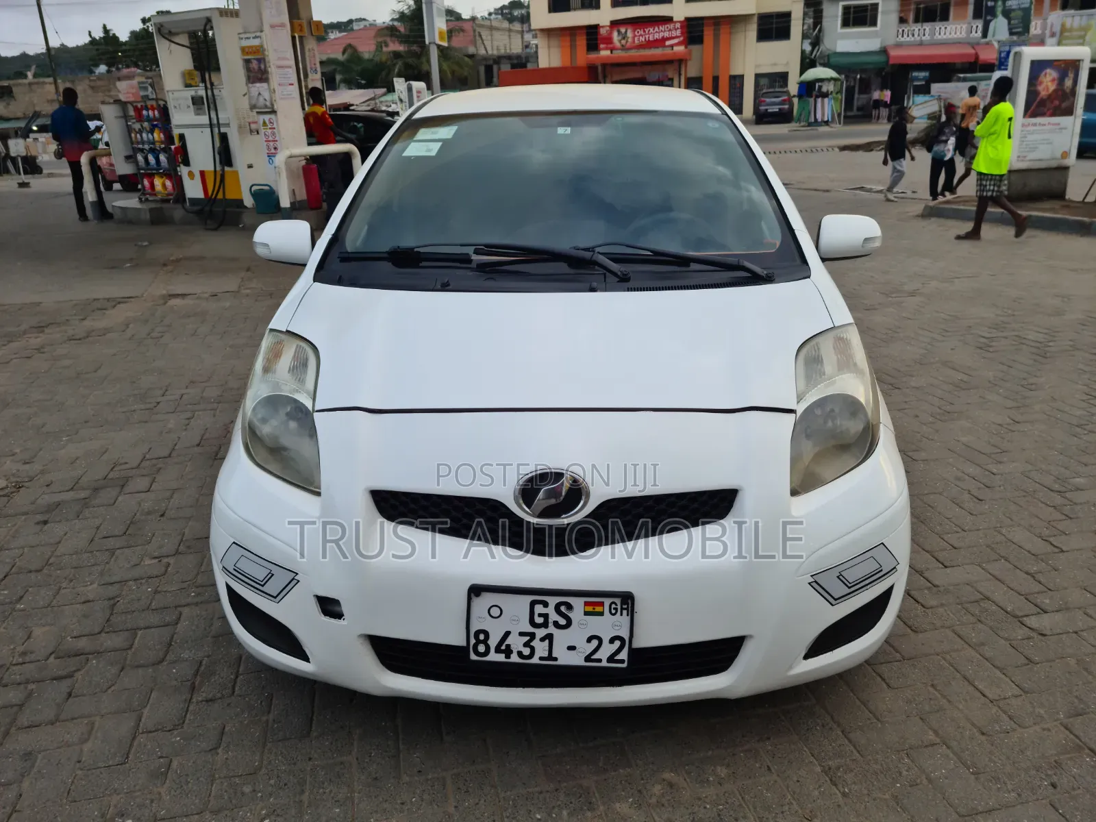 Toyota Vitz 2009 Off white