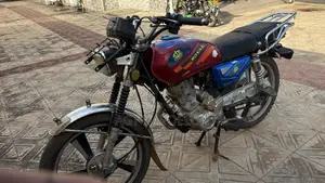 Royal RY125 2025 Red