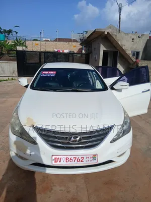 Hyundai Sonata SE 2.0T Sedan FWD (2.0L 4cyl 6A) 2012 White
