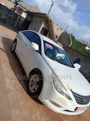 Hyundai Sonata SE 2.0T Sedan FWD (2.0L 4cyl 6A) 2012 White