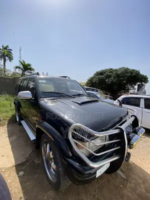 Isuzu Trooper 2002 Black