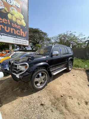 Isuzu Trooper 2002 Black