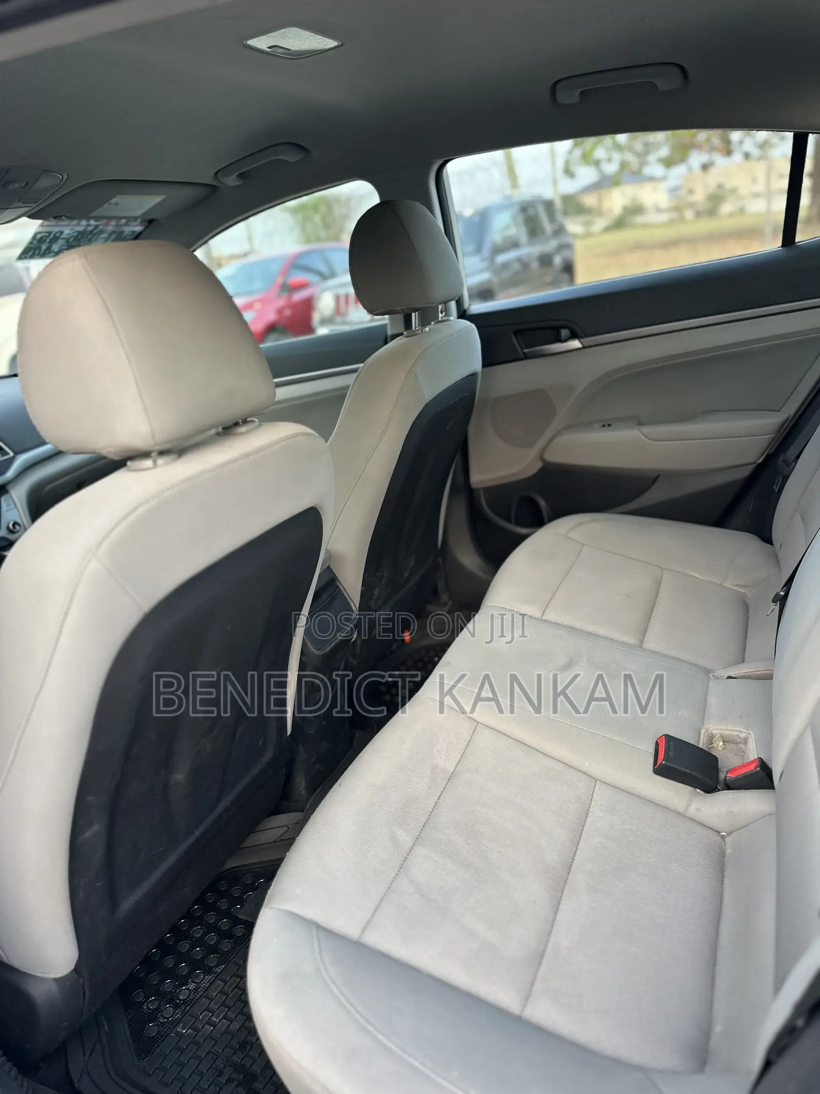 Hyundai Elantra SE Sedan FWD (2.0L 4cyl 6M) 2017 Silver