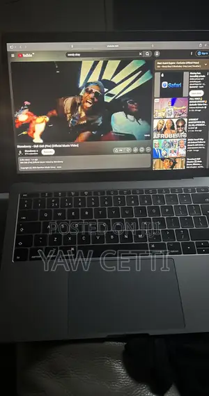 Laptop Apple MacBook Pro 2017 8GB Intel Core i5 SSD 256GB
