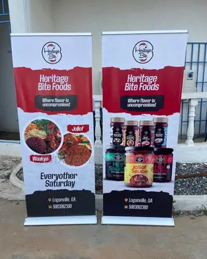 Pull Up Stand With Branding