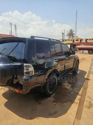 Mitsubishi Pajero 3.0 2010 Black