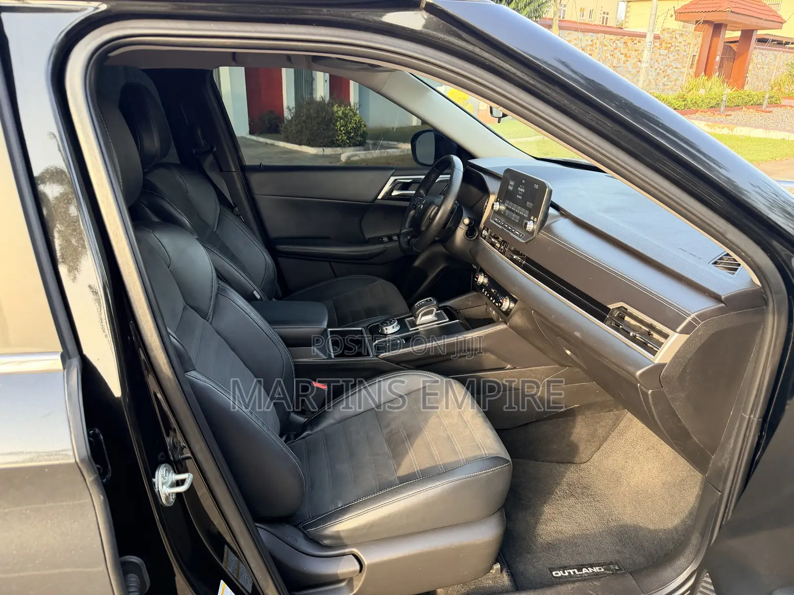 Mitsubishi Outlander SE 2022 Gray