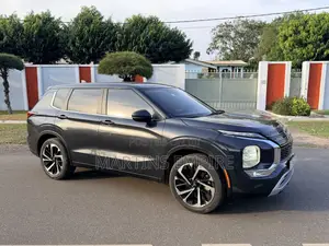 Mitsubishi Outlander SE 2022 Gray