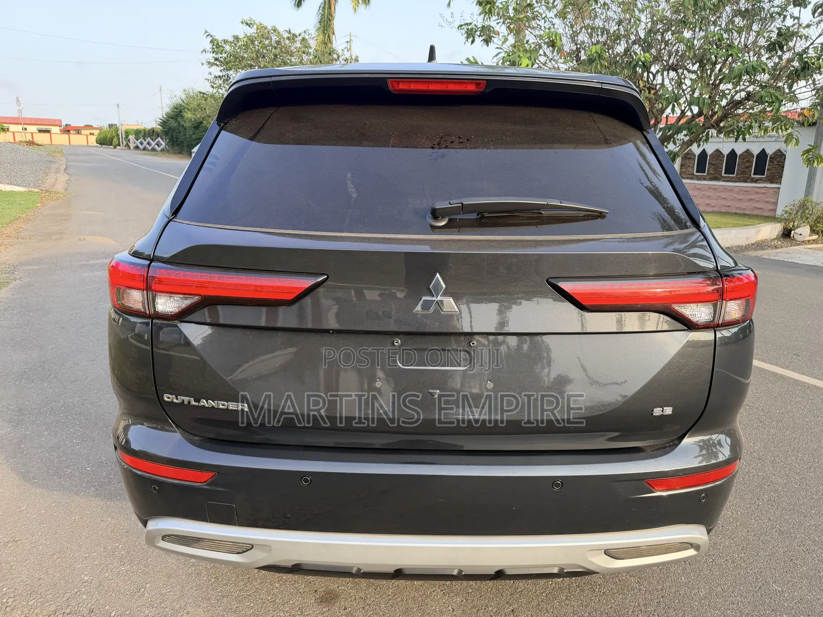 Mitsubishi Outlander SE 2022 Gray
