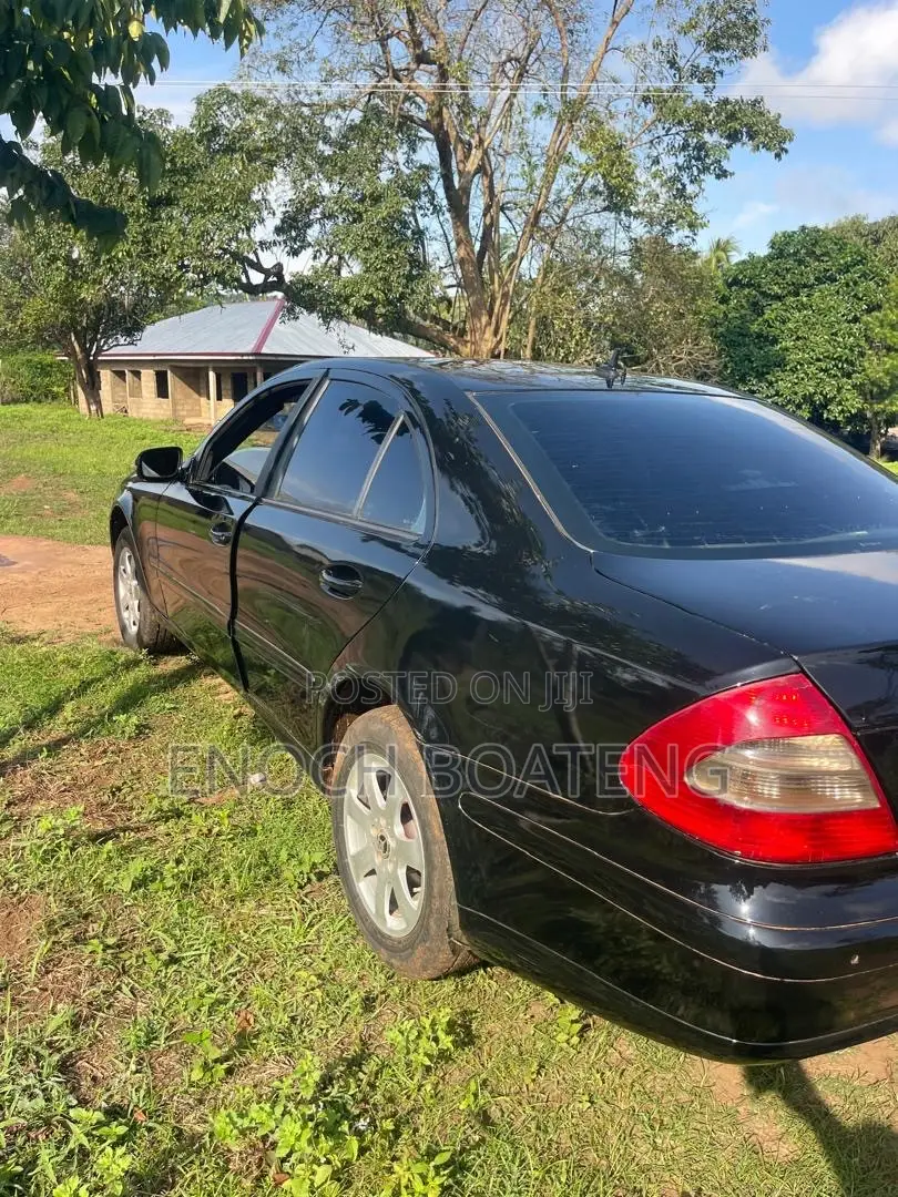 Mercedes-Benz 200 2003 Black