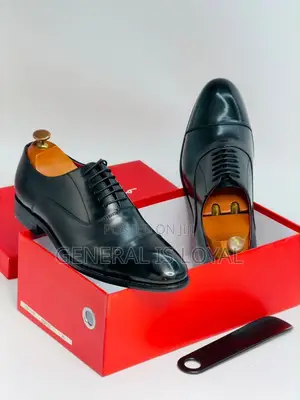 Salvatore Ferragamo Black Leather Cap-Toe Oxford Dress Shoes