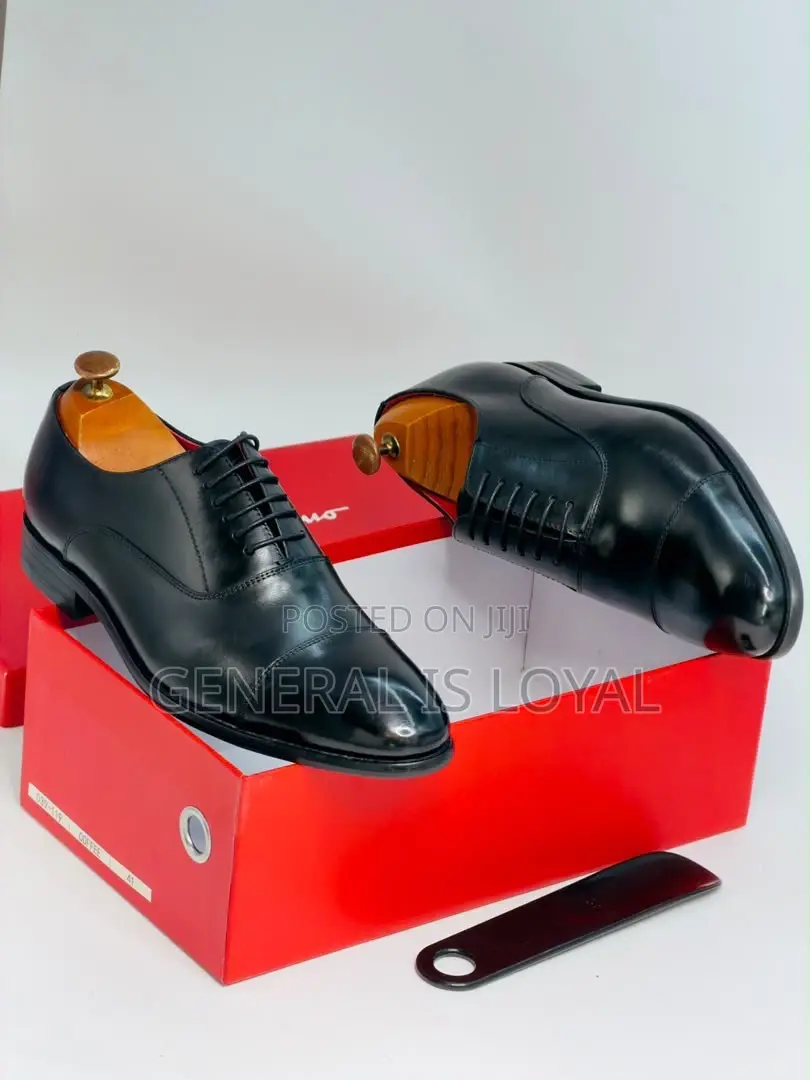 Salvatore Ferragamo Black Leather Cap-Toe Oxford Dress Shoes