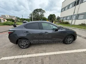 Toyota Yaris 2020 Black